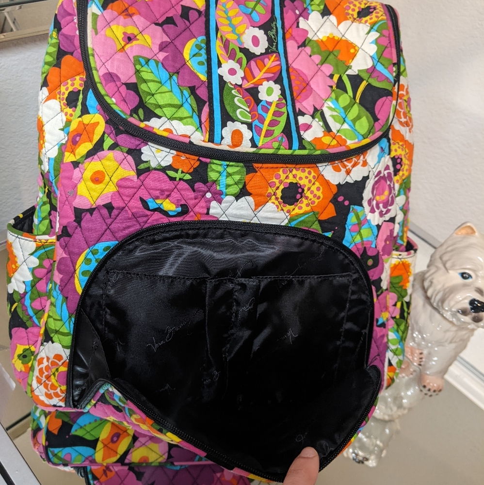 Vera Bradley colorful flowers print quilted backpack - Picture 6 of 11